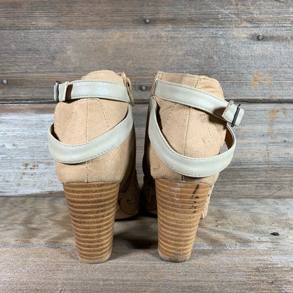 BKE Ophelia Peep Toe Laser Cut Booties - Picture 4 of 9